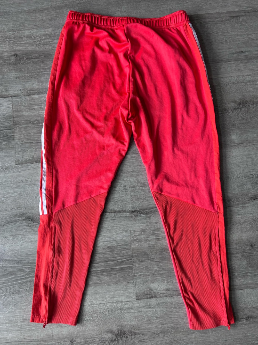 Mens Adidas Red Track Pants with Signature 3-Stripes size L - Picture 5 of 8